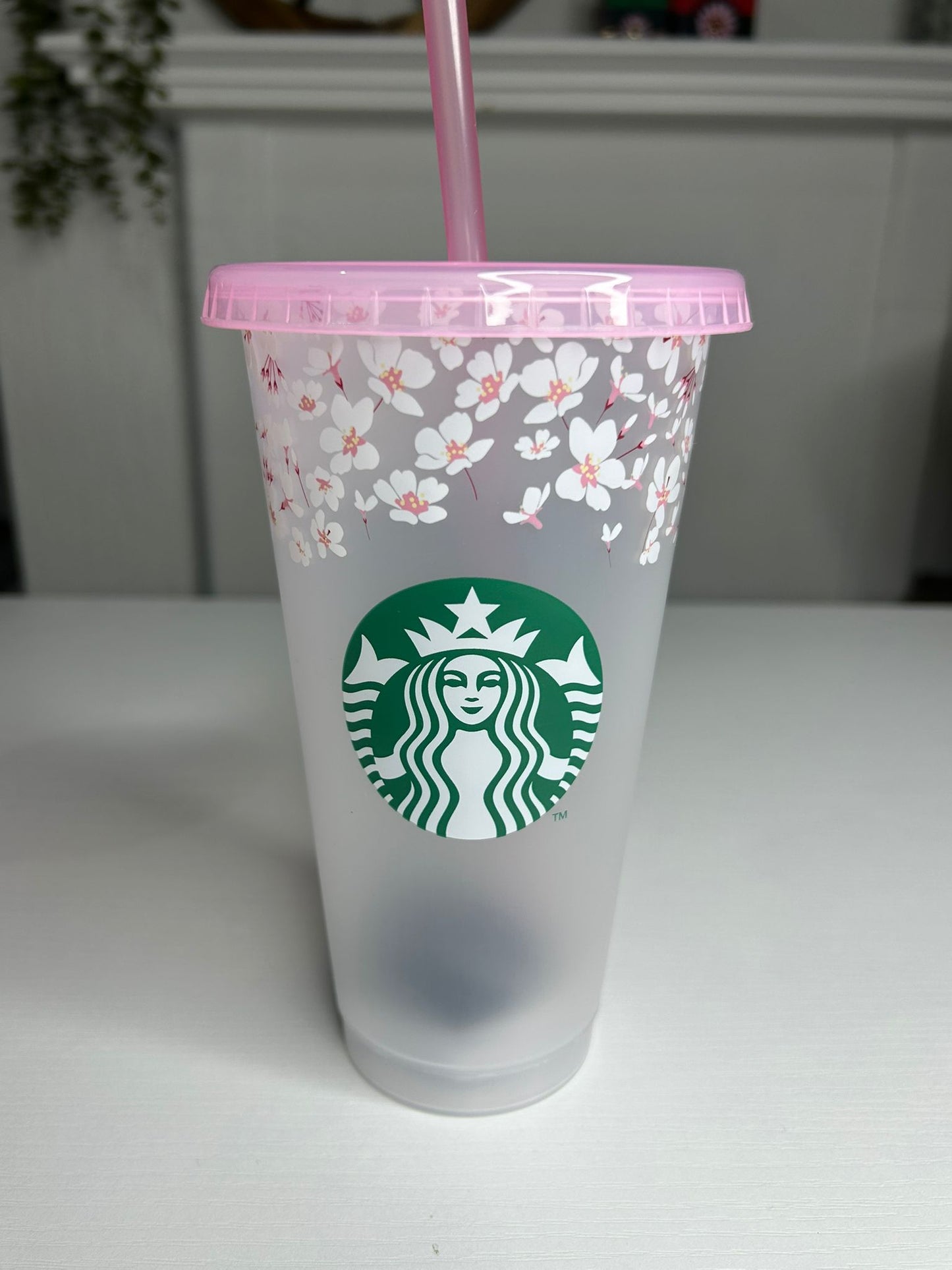 Starbucks Japanese Cherry Blossom Cold Cup 24oz with Straw Limited Edition